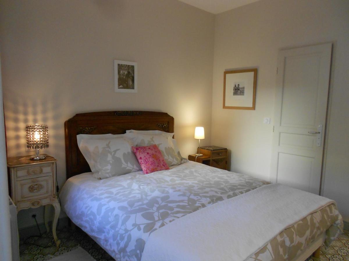 Sous Le Neflier Bed & Breakfast Nimes Ngoại thất bức ảnh
