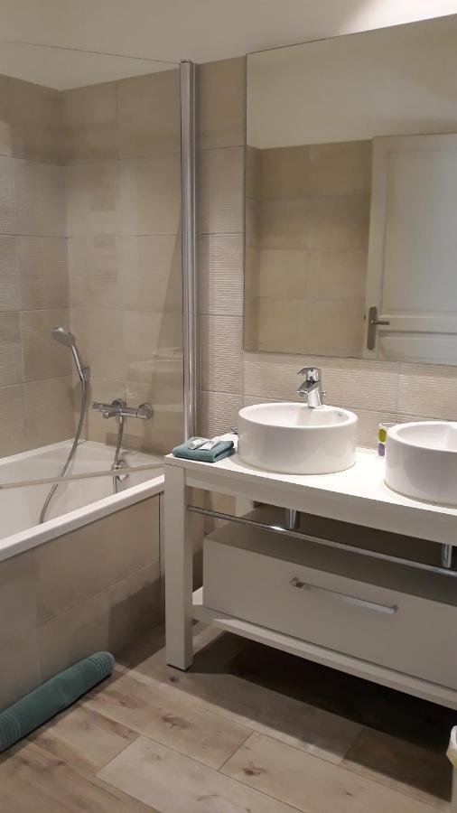 Sous Le Neflier Bed & Breakfast Nimes Ngoại thất bức ảnh