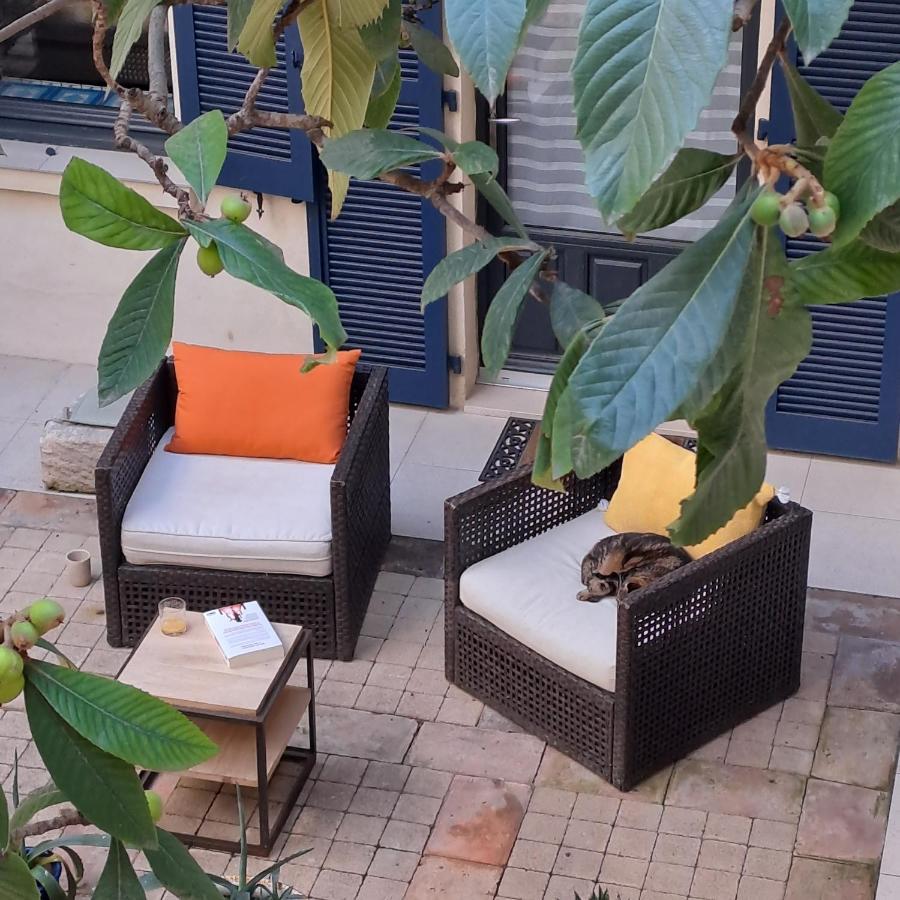 Sous Le Neflier Bed & Breakfast Nimes Ngoại thất bức ảnh